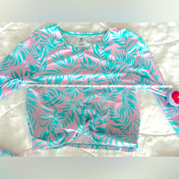 ▪️Target Rashguard swimsuit top▪️ - Picture 2 of 5